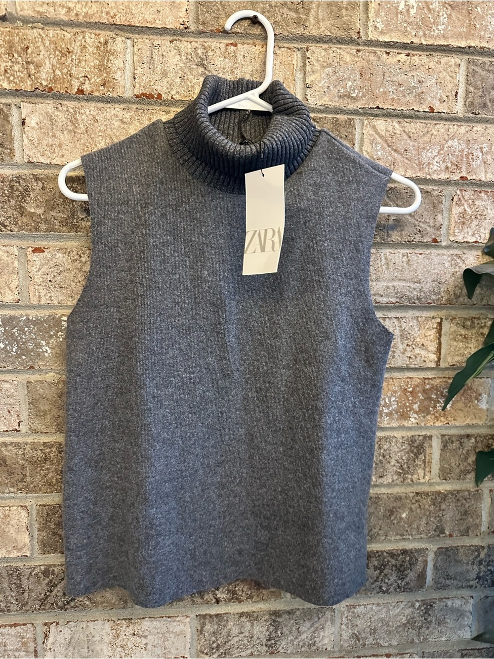 ZARA Charcoal Gray Sleeveless Turtleneck Knit top